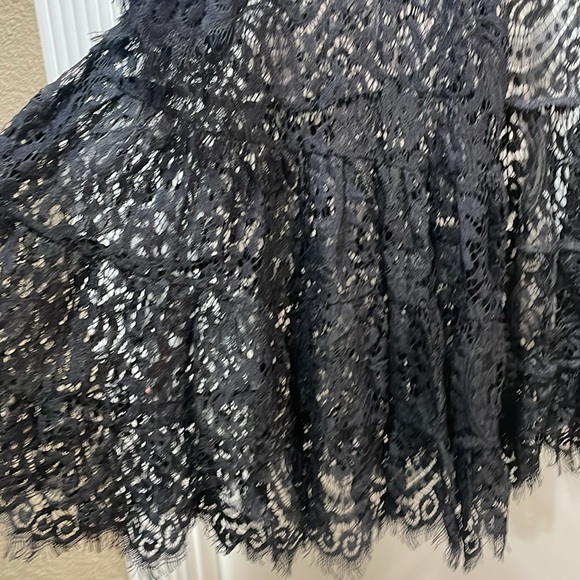 Black lace jacket with tiered bottom - Picture 3 of 5
